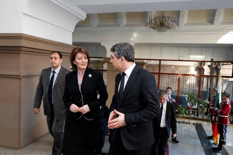 Jahjaga takohet me Presidentin Bullgarisë, Plevneliev