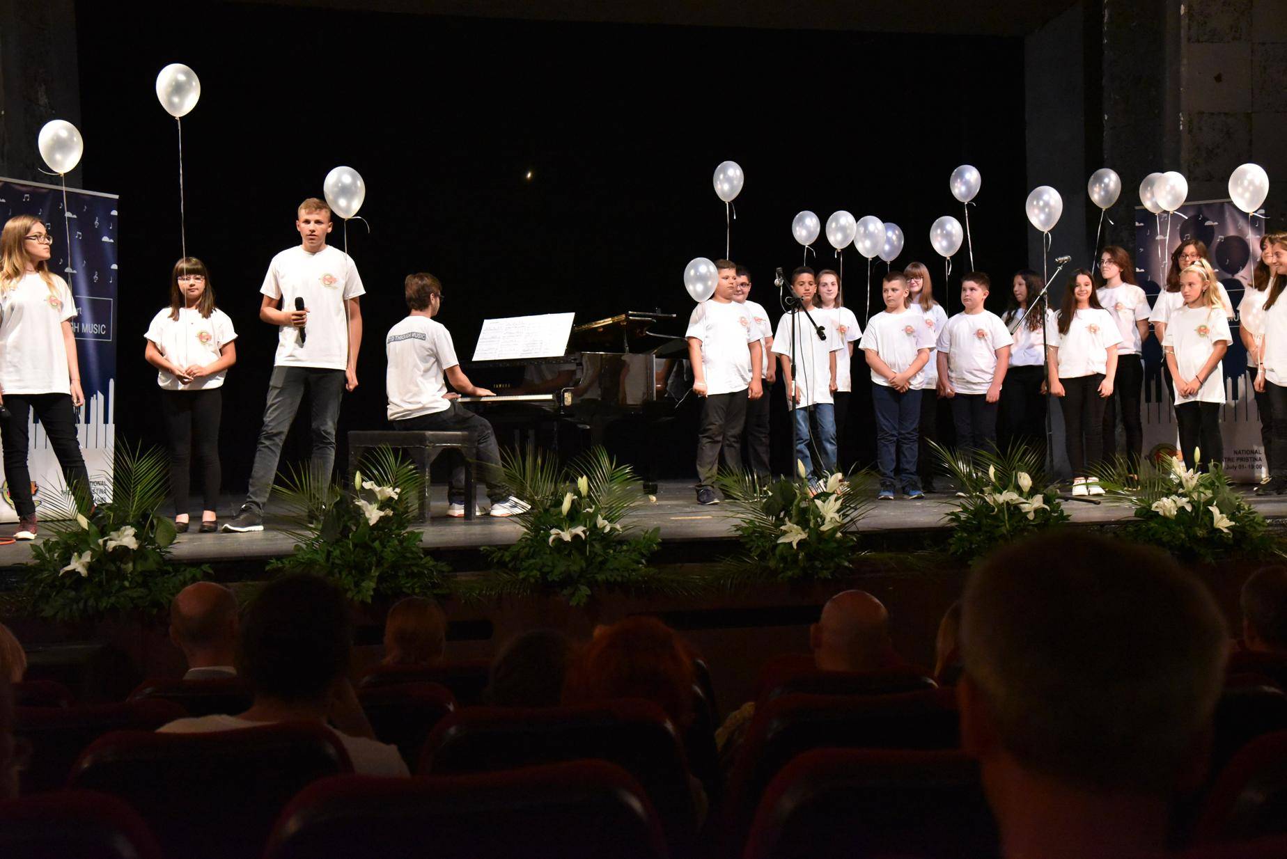KFOR-i mbajti koncert bamirësie
