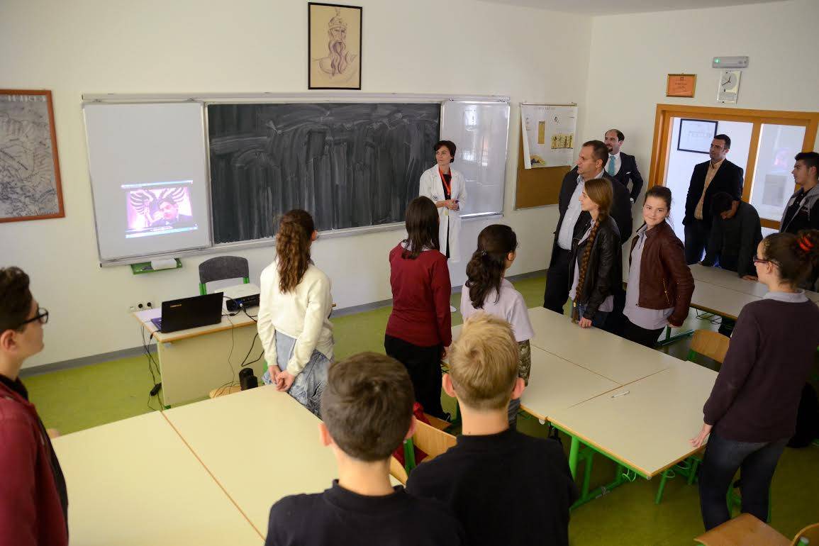 Filloi mësimi tërëditor në tri shkolla të Komunës së Prishtinës