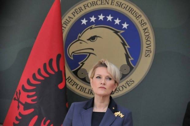 Ministrja e Mbrojtjes së Shqipërisë Mimi Kodheli viziton Kosovën