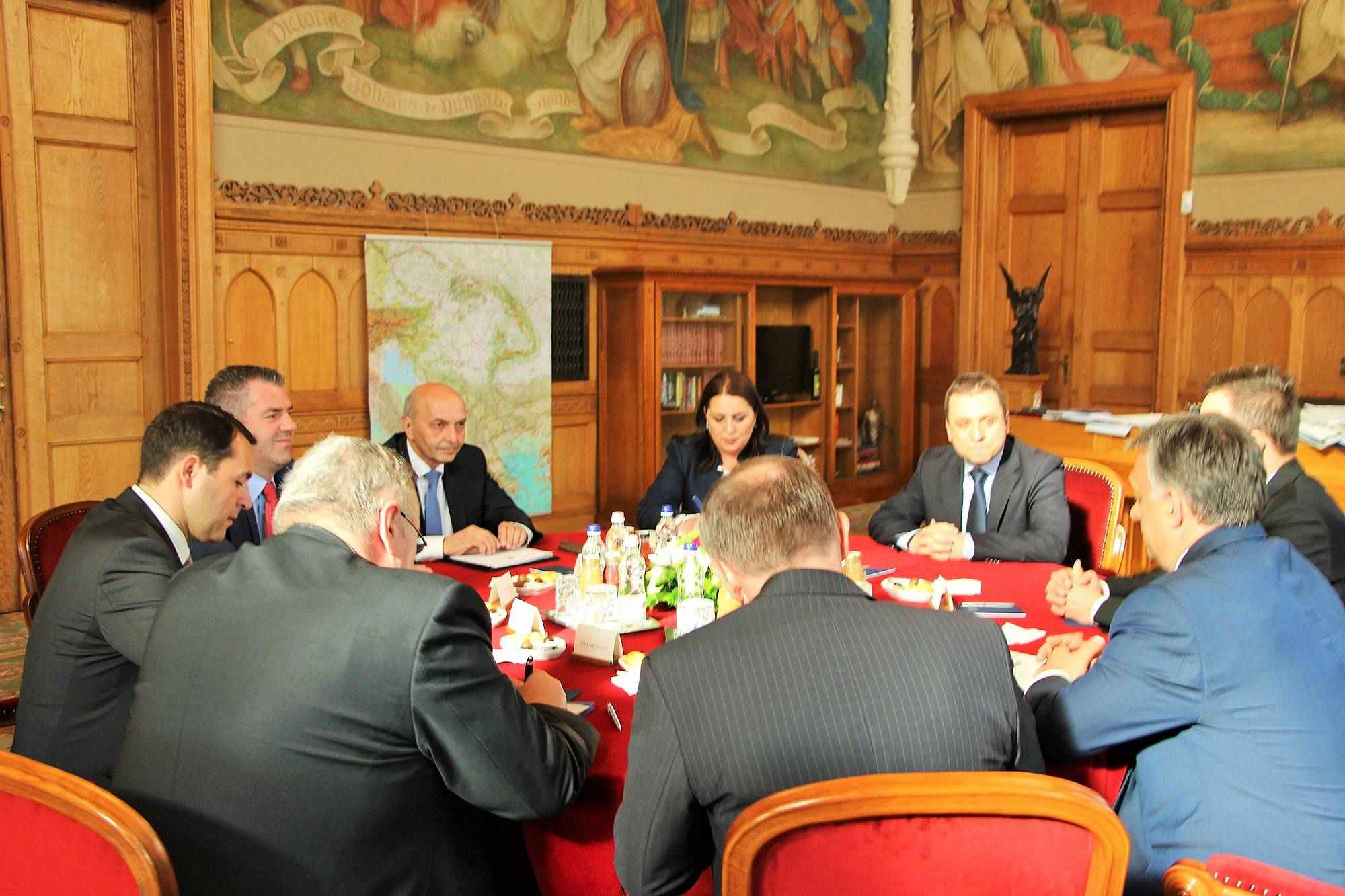 Hungaria përkrah proceset zhvillimore eurointegruese të Kosovës