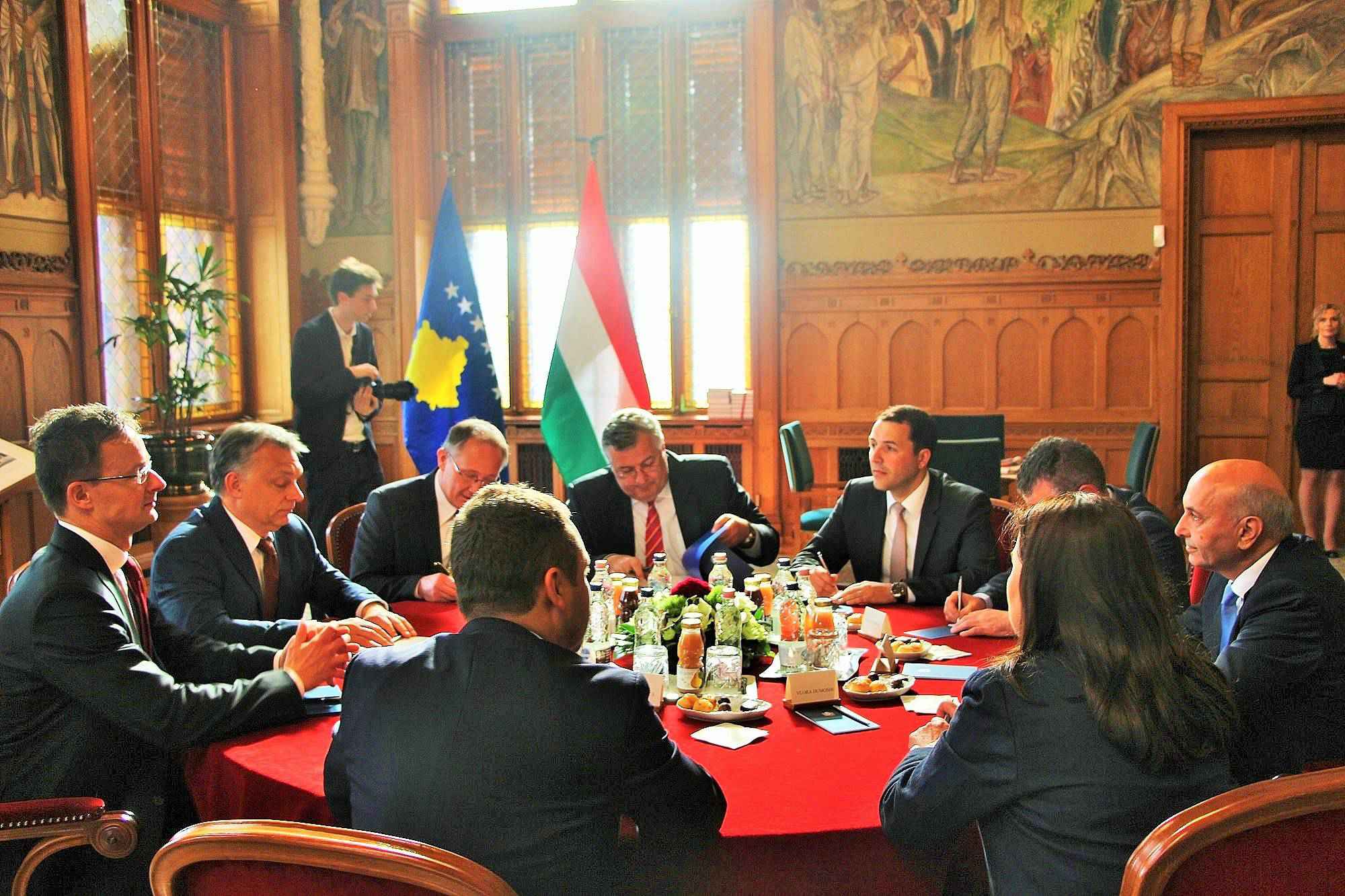 Hungaria përkrah proceset zhvillimore eurointegruese të Kosovës