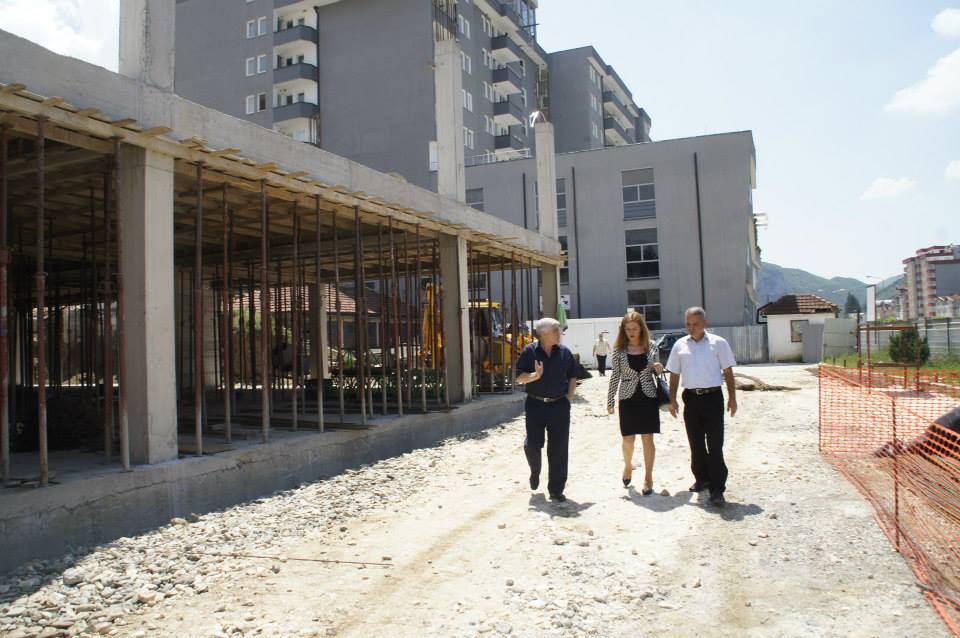 Përgatitet për betonim pllaka e katit të parë në objektin e QKMF