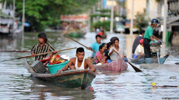 Mianmari me përmbytjet më të këqija në dekada