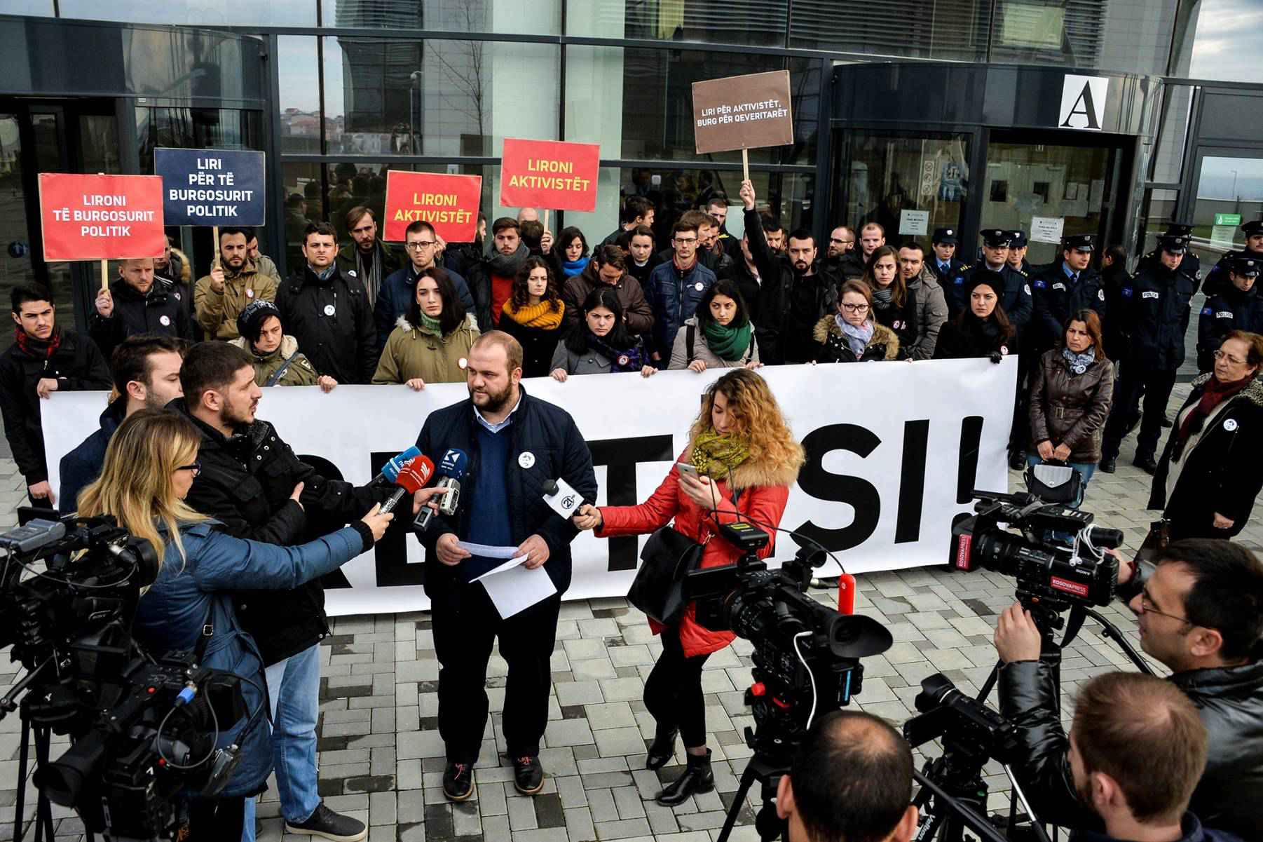 Dorëzohen në Gjykatë dëshmitë e pafajësisë së gjashtë aktivistëve