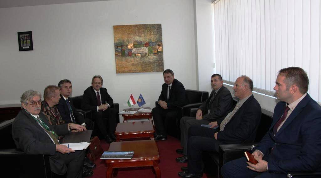 Hungaria do të mbështet Ministrinë për Forcën e Sigurisë