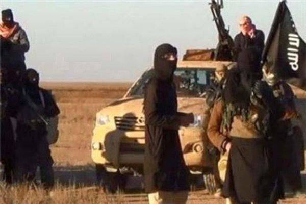 ISIS djeg dy fusha të naftës në Libi