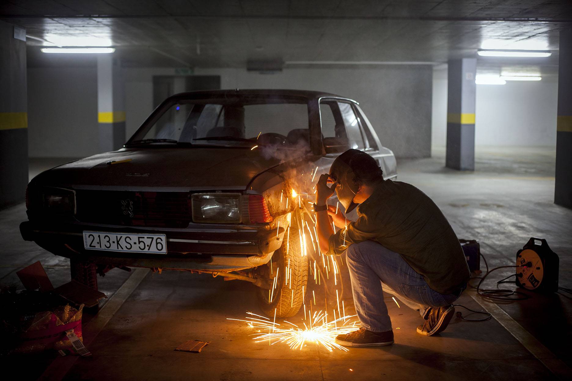 Autostrada Biennale ndalon në Parking, tre kate nën tokë