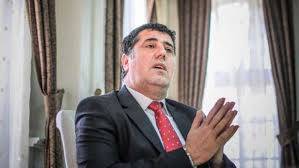 Haziri nënshkruan kontratën prej 800 mijë eurove për ndërtim të rrugëve në fshatrat e Gjilanit