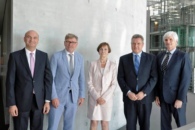 Zv.ministri Hoti u prit në Bundestag 