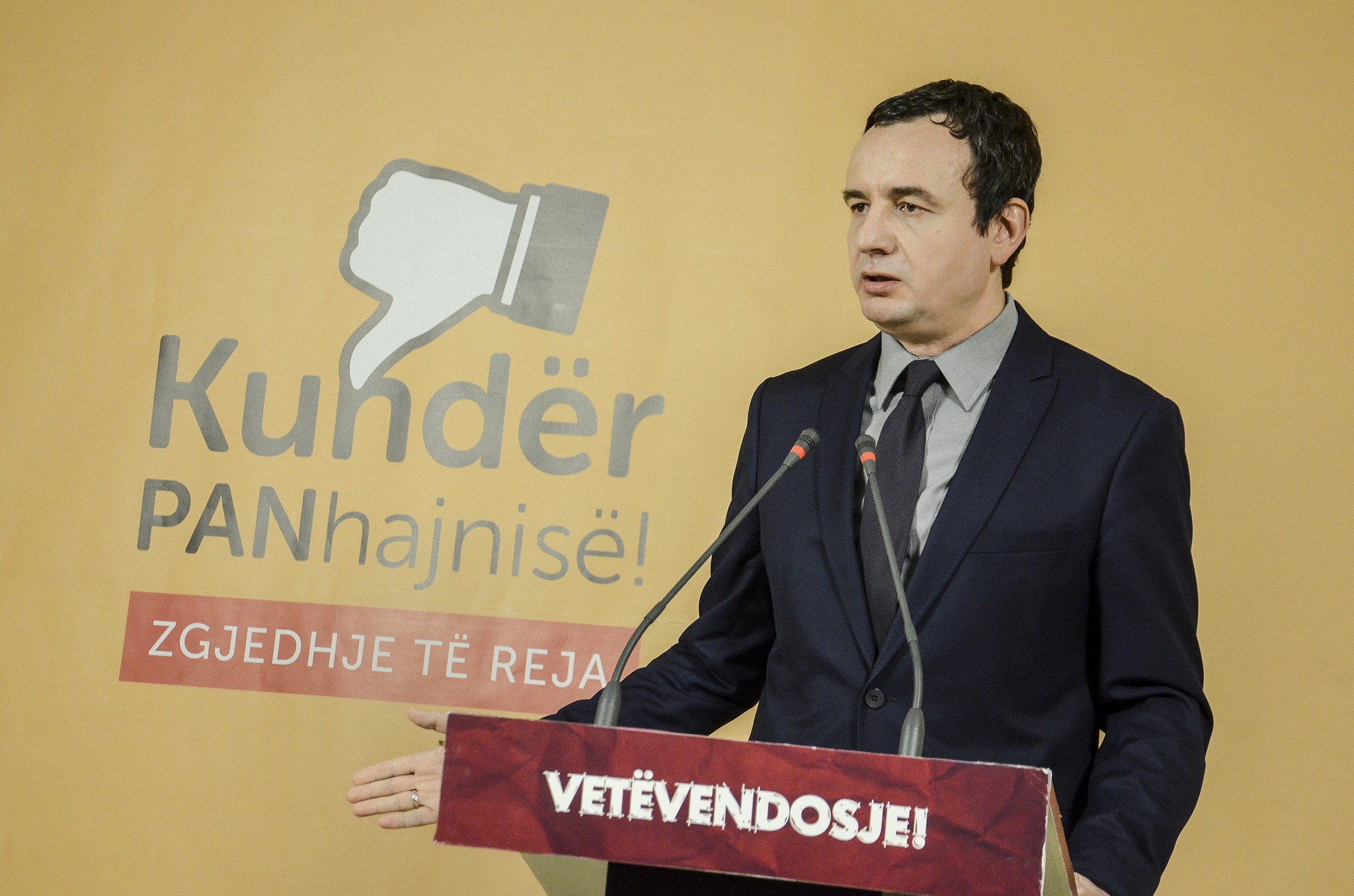 Vetëvendosje në aksion kundër PANhajnisë kërkon zgjedhje të reja
