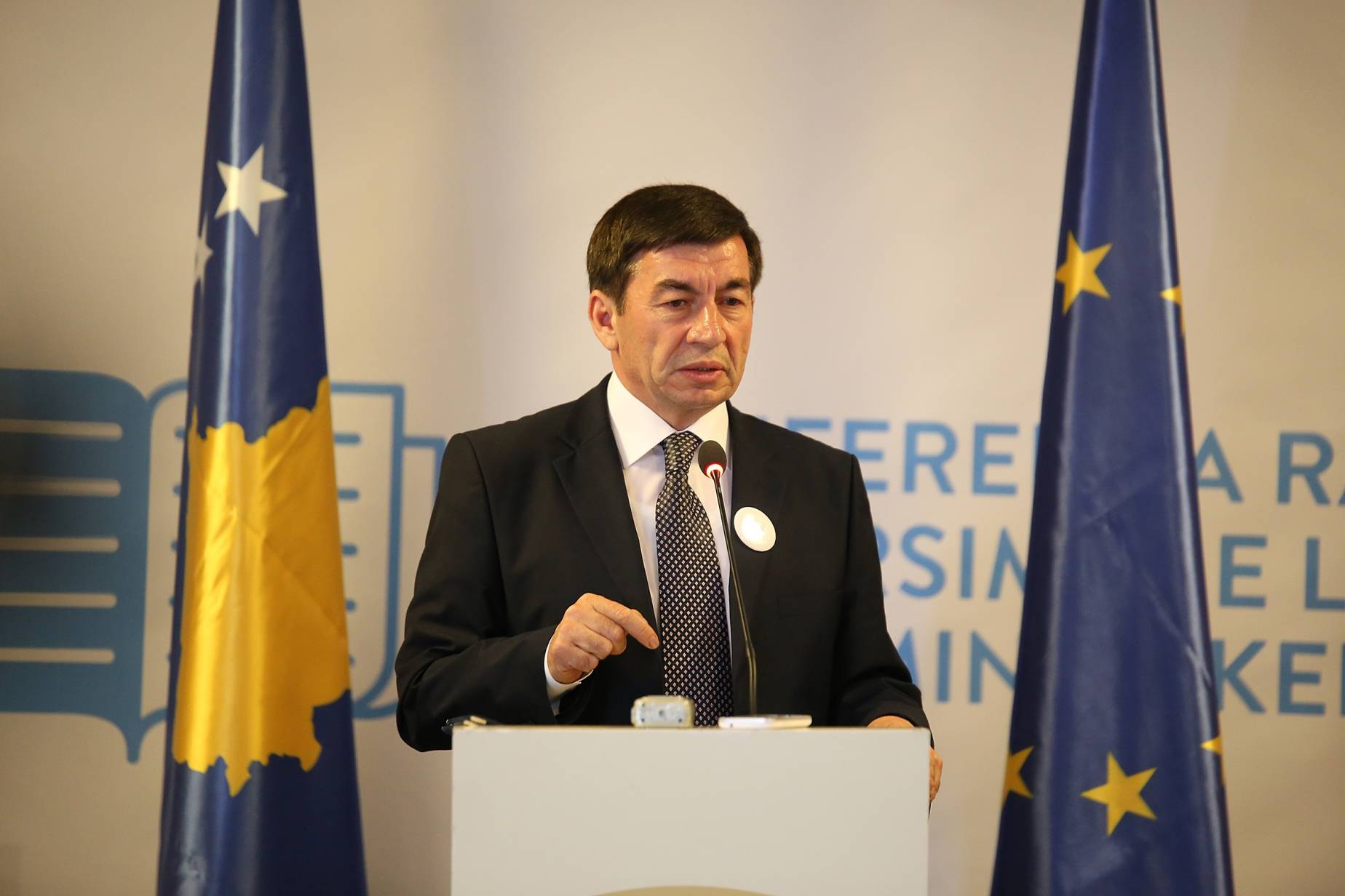 Bajrami kërkon nga qeveria e re ta ketë arsimin prioritet