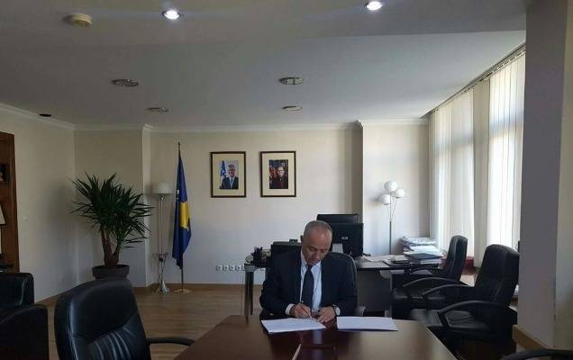 MI me udhëzim administrativ për ligjërues profesional në autoshkolla