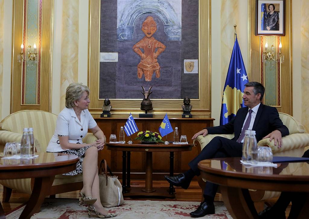 Athanassiadou ofroi mbështetjen e Greqisë për Kosovën 