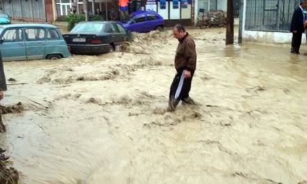 Situata alarmante nga përmbytjet në Tetovë