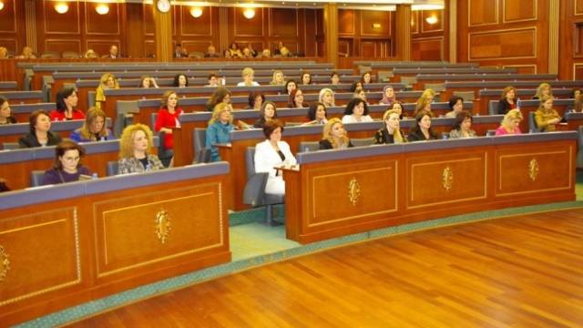 Deputetëve të AAK-së e të Nismës u rrezikohet mandati