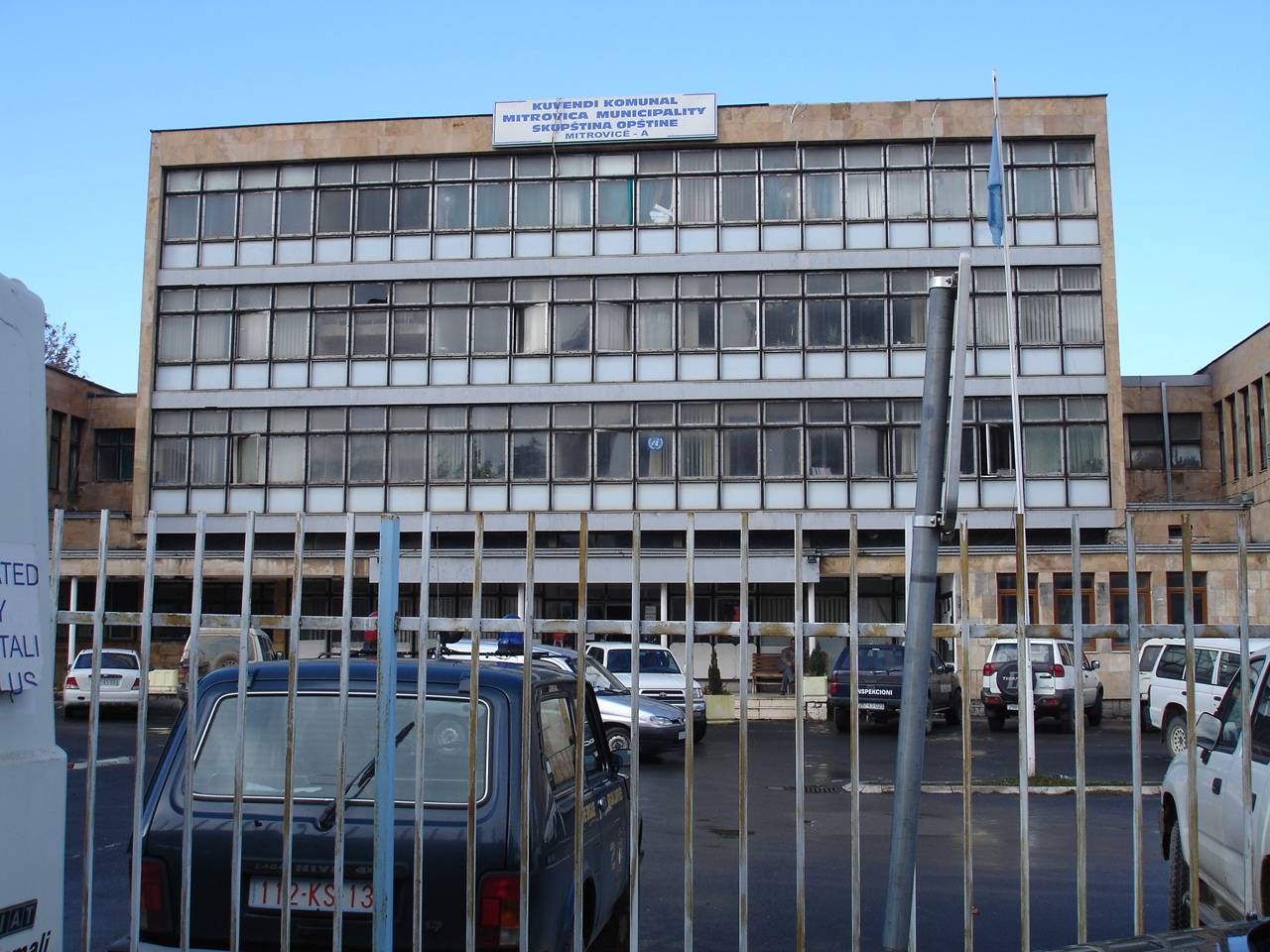 Nënshkruhen kontratat me ekipin përgatitor komunal të Mitrovicës së Veriut