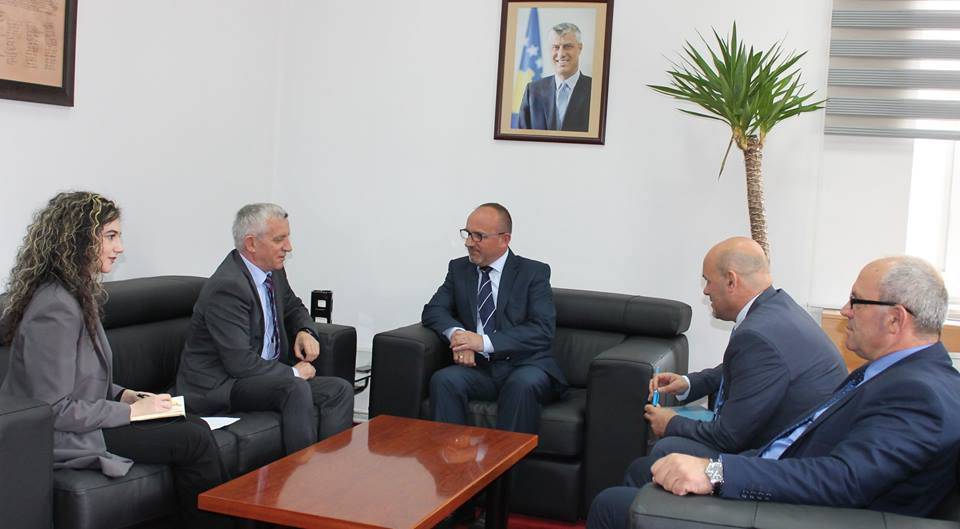 Rrahmani dhe Minxhozi diskutojnë për bashkëpunim Kosovë-Shqipëri