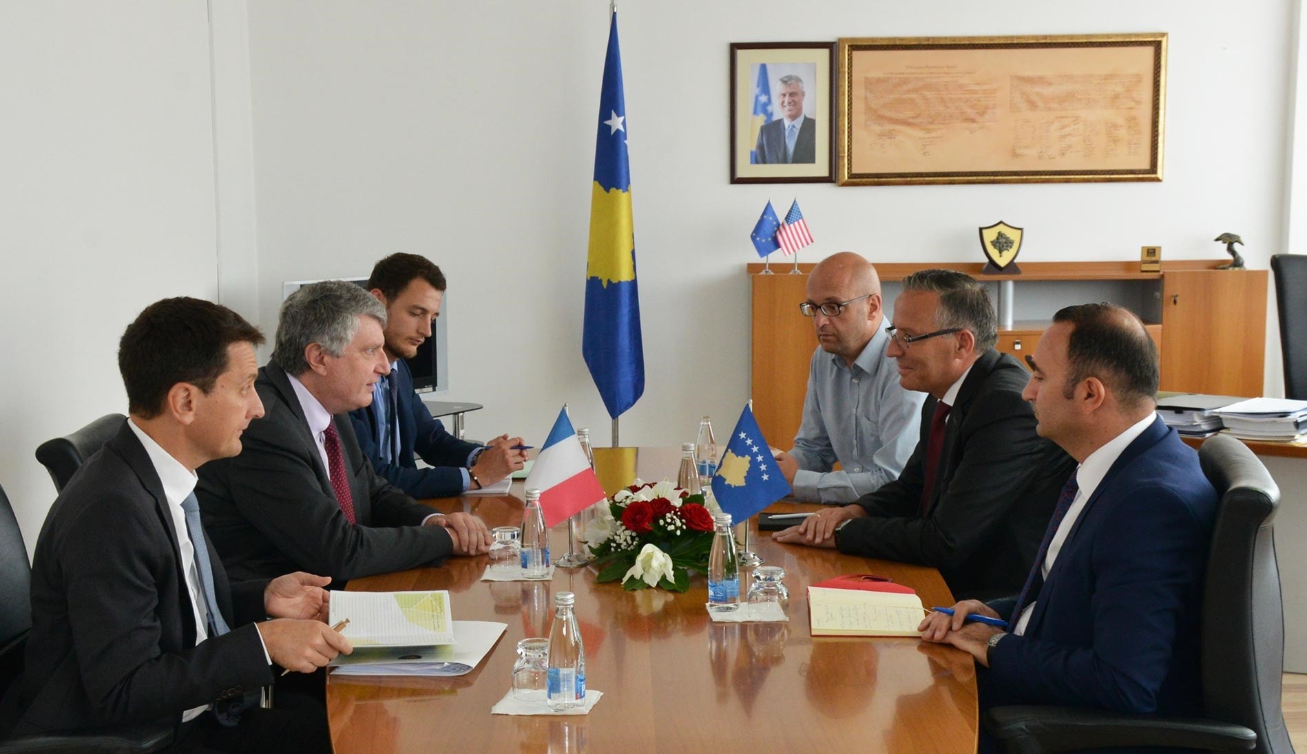 Ambasadori Chabert mbështet Ministrin e Financave për rritjen e të hyrave
