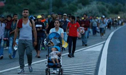 Gjermania e Austria hapin kufijtë për emigrantët në Hungari