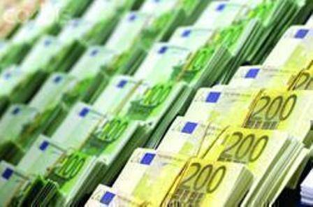 Deficiti tregtar i BE-së arrin në 43.6 miliardë euro