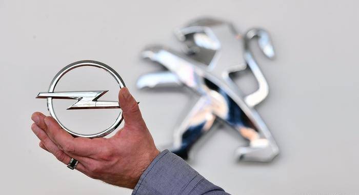 Koncerni Peugeot Citroën blen Opelin