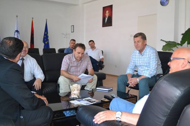 Kryetari i Gjilanit ka vizituar Universitetin “Kadri Zeka”