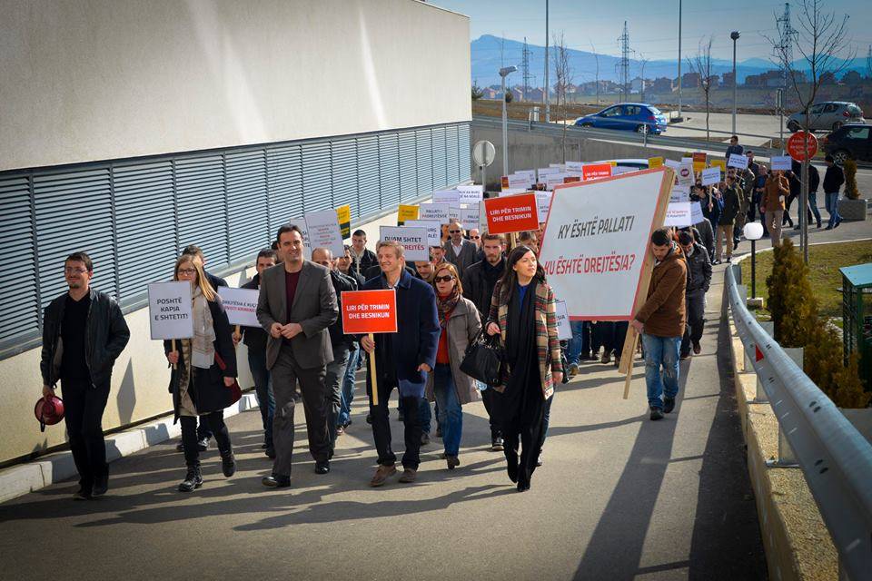 Vetëvendosje! kërkon lirimin e aktivistëve të saj