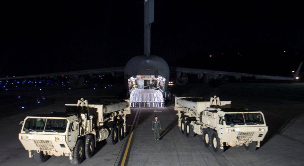 Ushtria amerikane teston sistemin "THAAD"