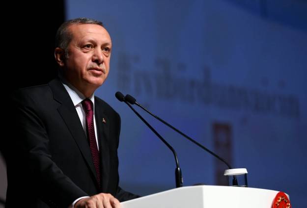 Erdogan: Rusia mashtron; të provojë se marrim naftë nga DAESH-i