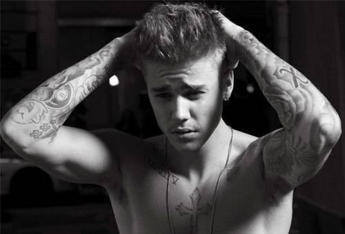 Justin Bieber poston të pasmet në Instagram