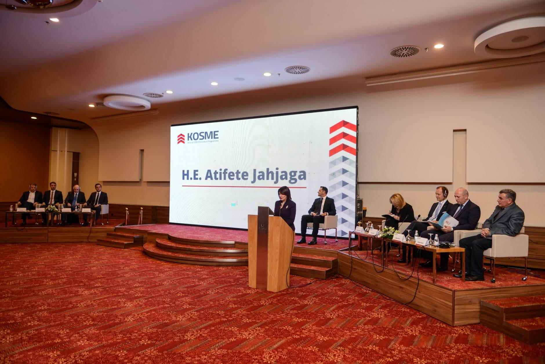 Kushtet e afarizmit sfidojnë zhvillimin e sektorit privat
