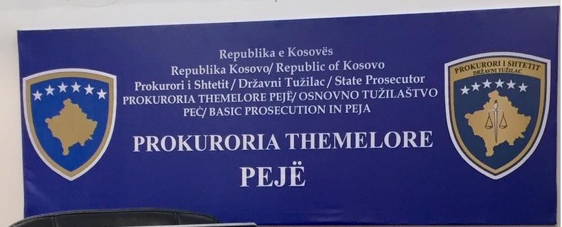 Ndalohen 2 persona, ju sekuestrohen 2 kg drogë, 14 mijë euro dhe një veturë