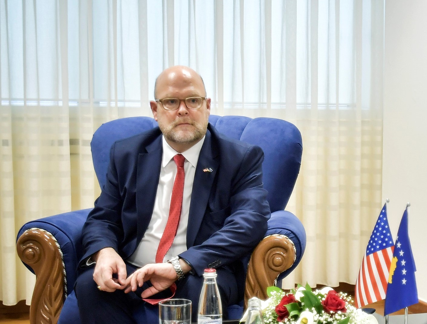Hovenier: Marrëveshja Kosovë - Serbi, nuk ka ofertë më të mirë
