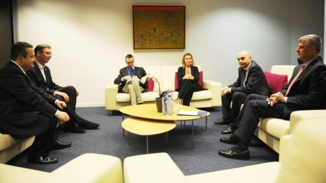 Mustafa e Vuçiq takohen sot sërish në Bruksel