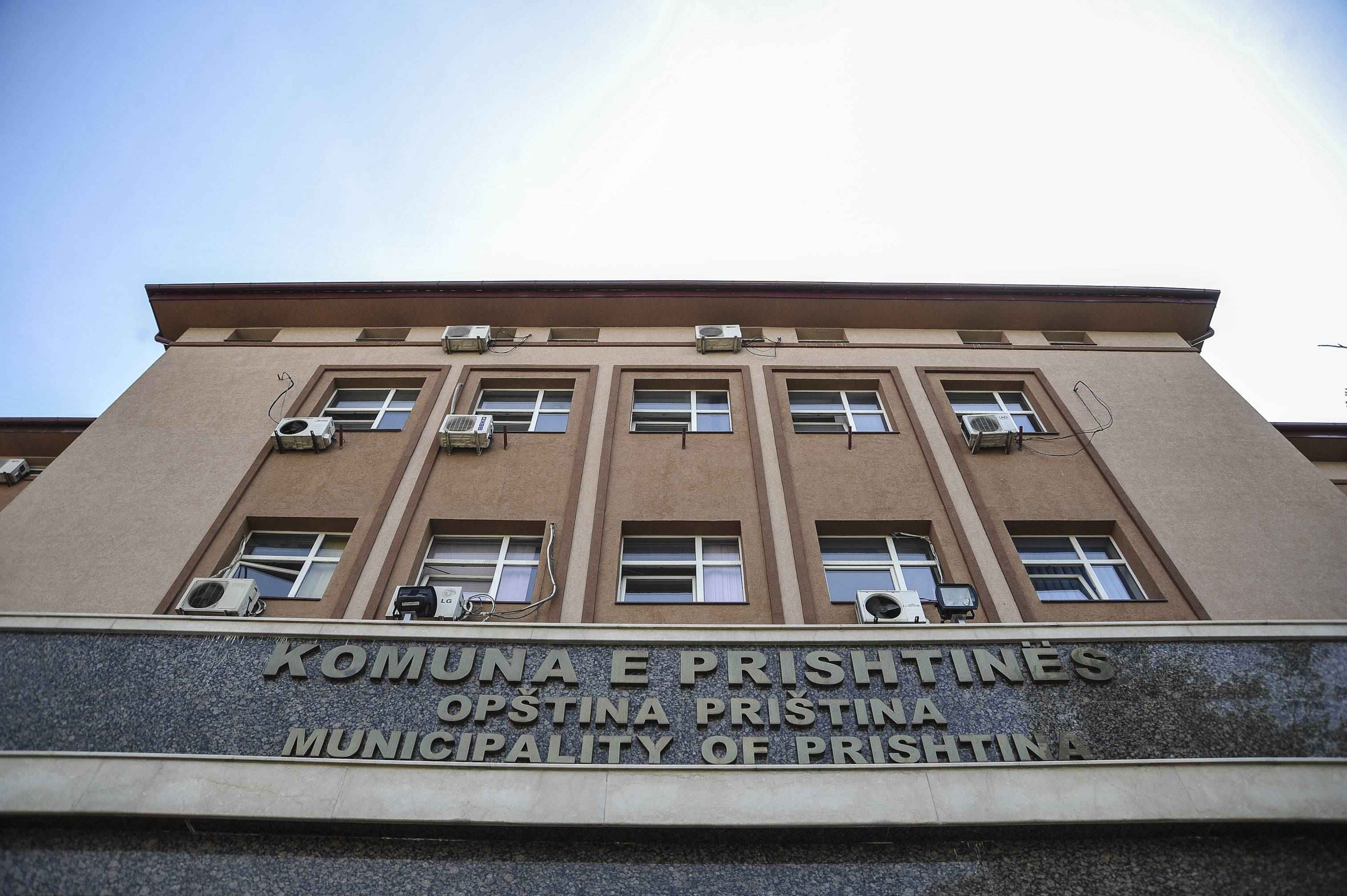 Tenderi 8.4 milionësh i Komunës së Prishtinës shpallet fitues i dënuari për mashtrim