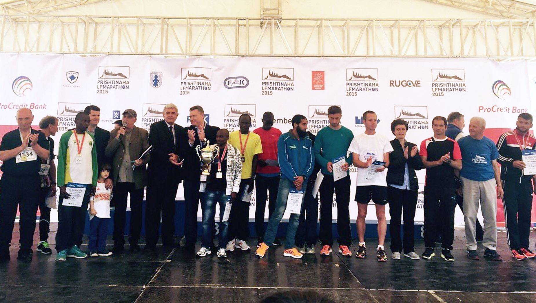 Mbahet Gjysmë maratona Prishtina 2015