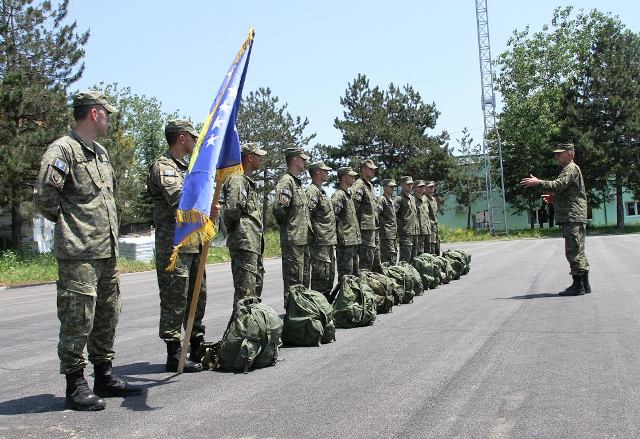 Kadetët e FSK-së marrin pjesë në ushtrimin në Maqedoni