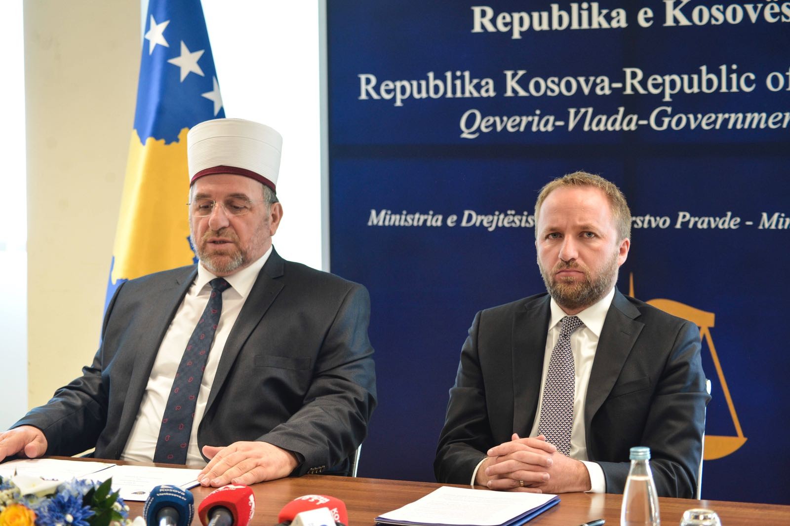 Ministri Tahiri nënshkruan Marrëveshje Bashkëpunimi me BIK  