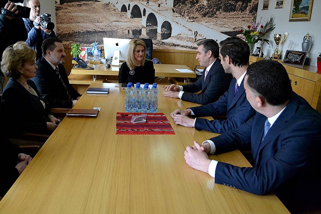 Kryeparlamentari Veseli vizitoi Gjakovën