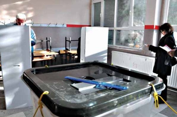 Evidentohen mijëra vota të pavlefshme