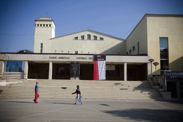 Teatri Kombëtar i Kosovës në kaos