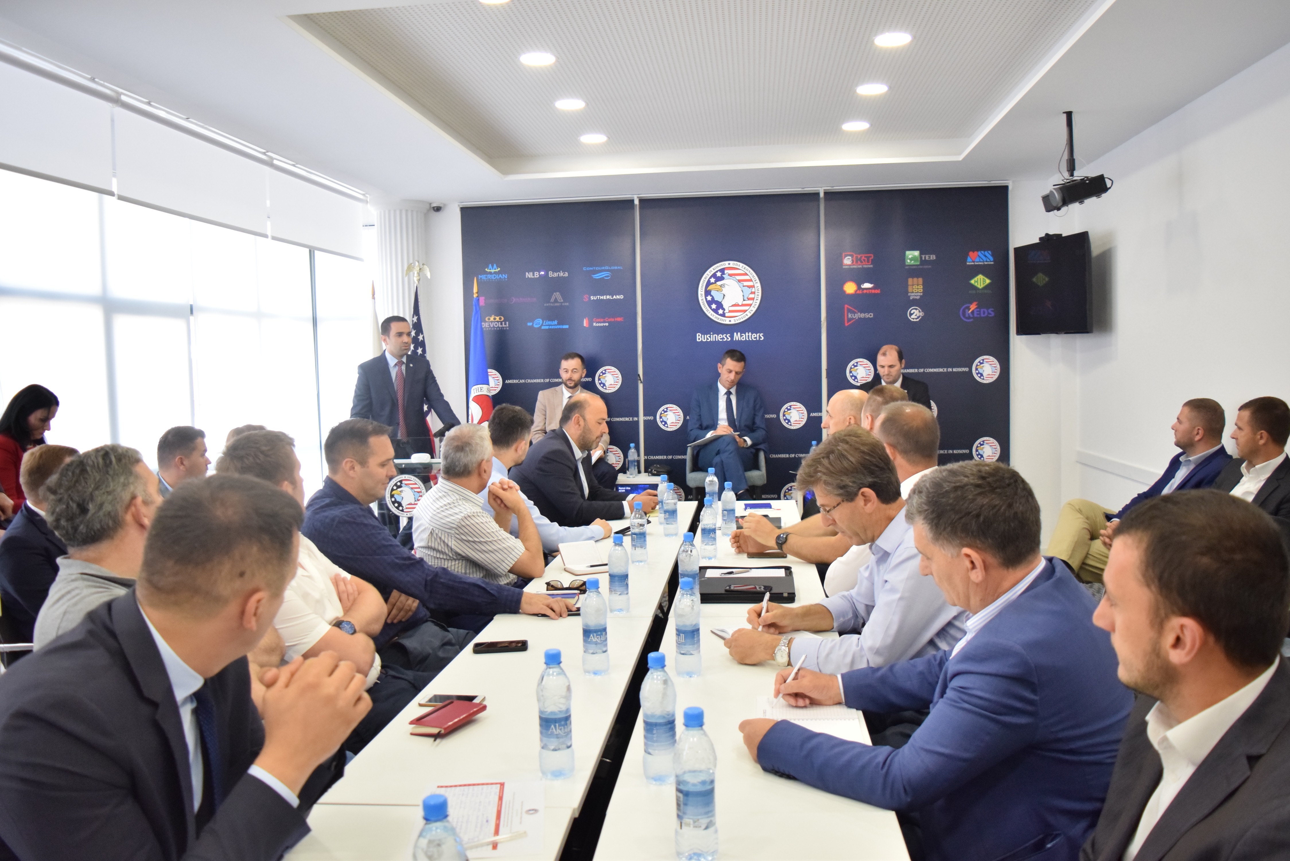 Mbahet konferenca e lidershipit të Kosovës