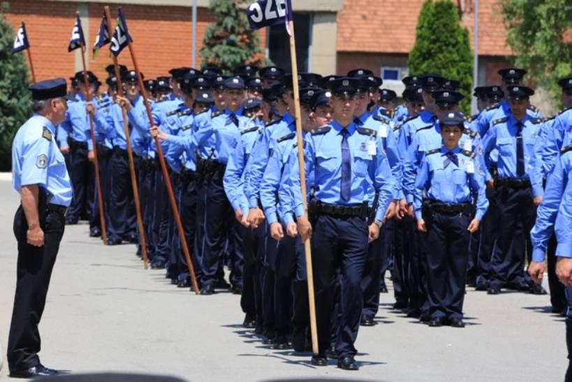 Policët kërkojnë pensione të parakohshme prej 300 eurosh