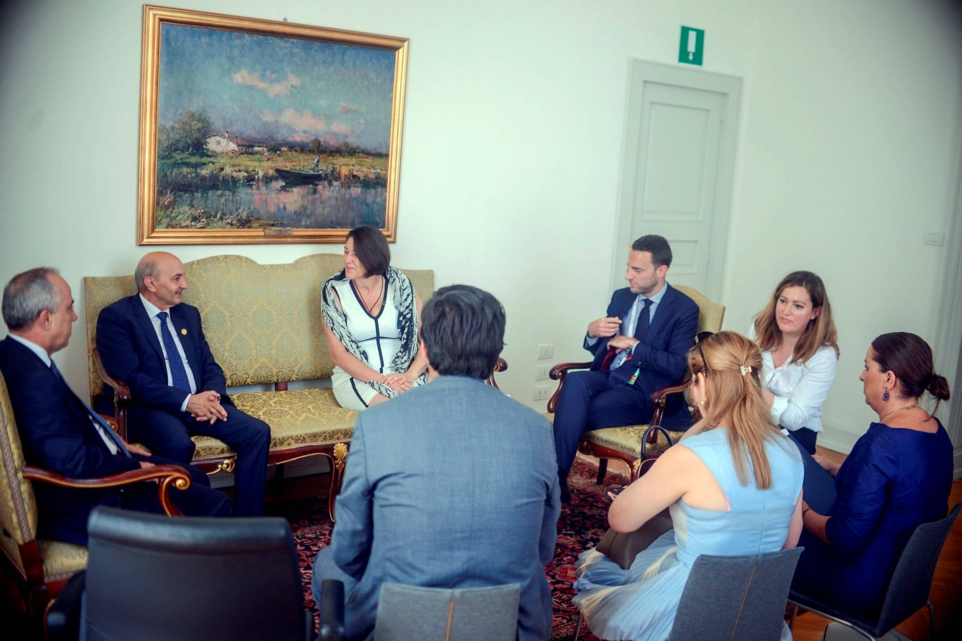 Mustafa takoi komisioneren e BE-së për Transport, Violeta Bulc