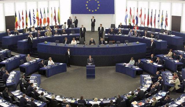 Eurodeputetë kërkojnë nga politikanët kosovar të mos keqpërdorin situatën me pandeminë