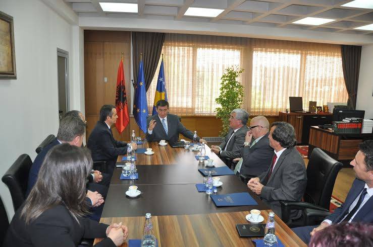 Pavarësohen Universiteti i Gjilanit, i Mitrovicës dhe i Gjakovës