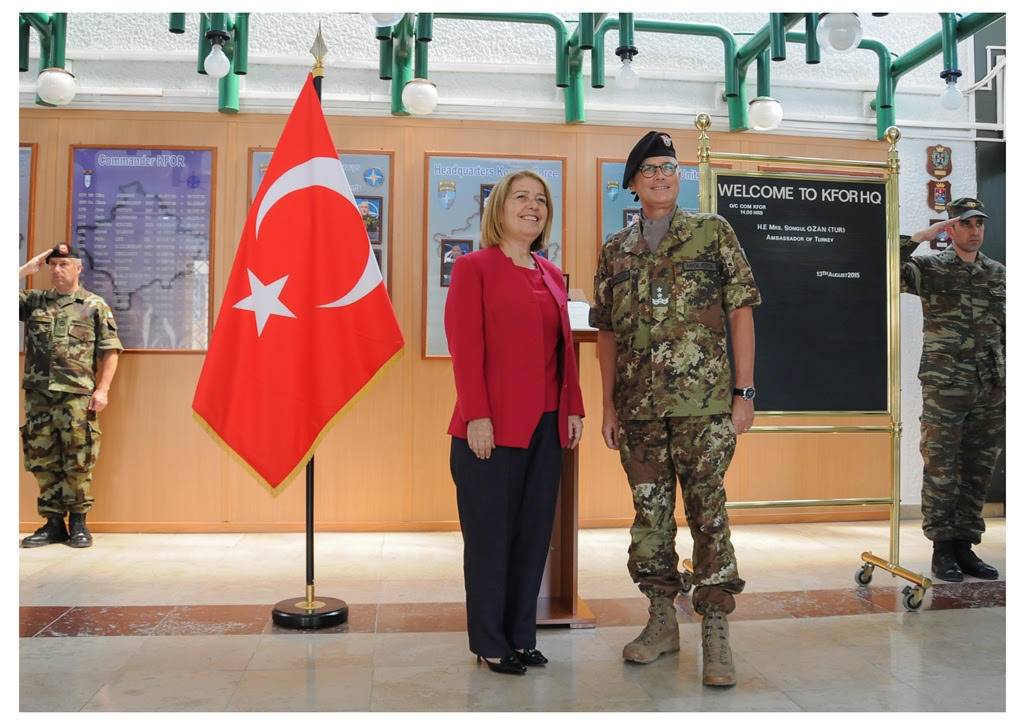 Miglietta takon ambasadoren franceze dhe atë turke në Kosovë