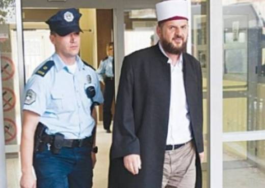 Gjykata liron Shefqet Krasniqin nga tri akuzat e ngritura