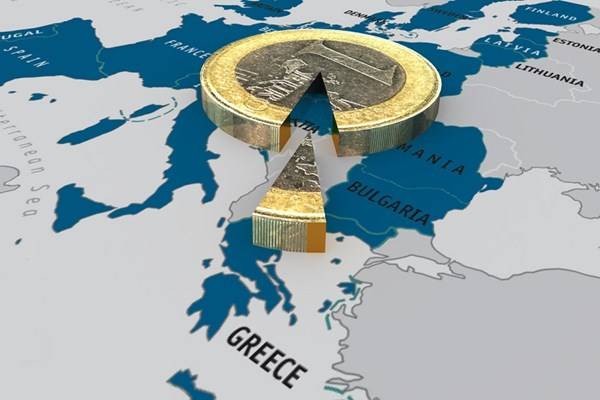 Rriten shanset që Greqia të heqë dorë nga Euro 